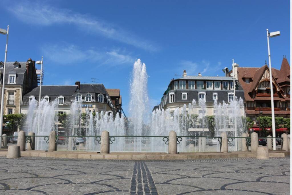 Appartement, Place Morny. Deauville Bagian luar foto